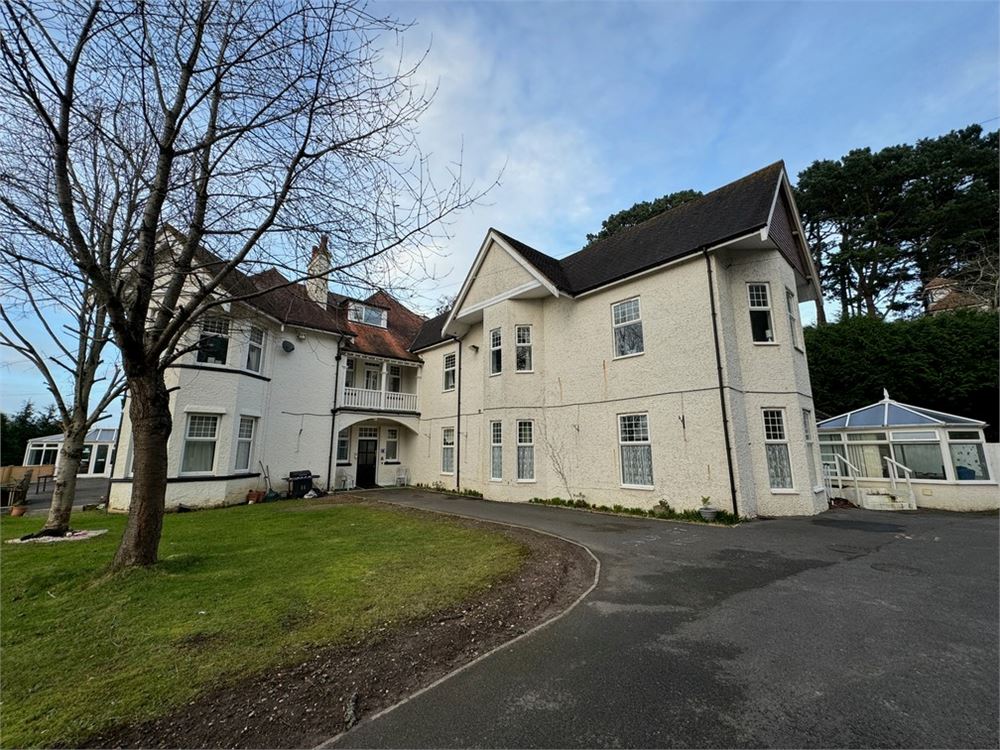 Delph House, 40 Upper Golf Links Road, Poole, BH18 8BY