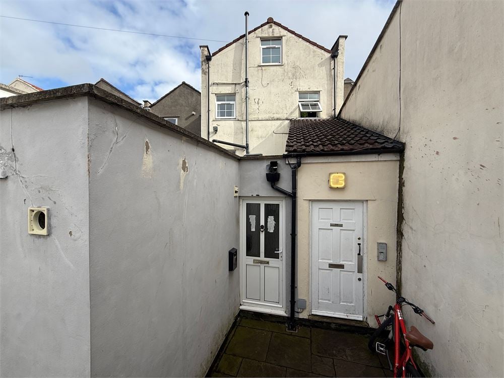 Ground Floor Flat, 20a Kensington Park, Bristol BS5 0NU - Guide Price £72,500+